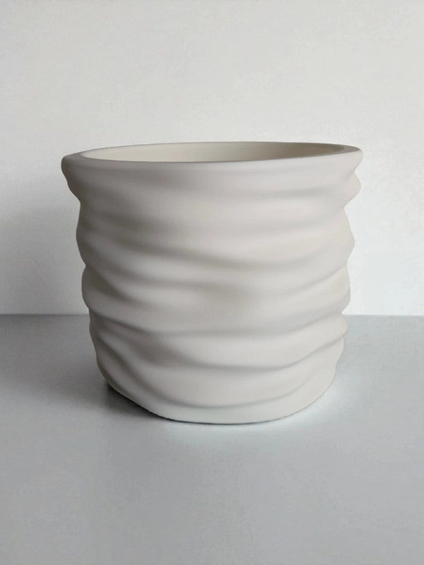 Nerf Brut – Cache-pot carré en PLA mat au design nervuré, moderne et minimaliste.